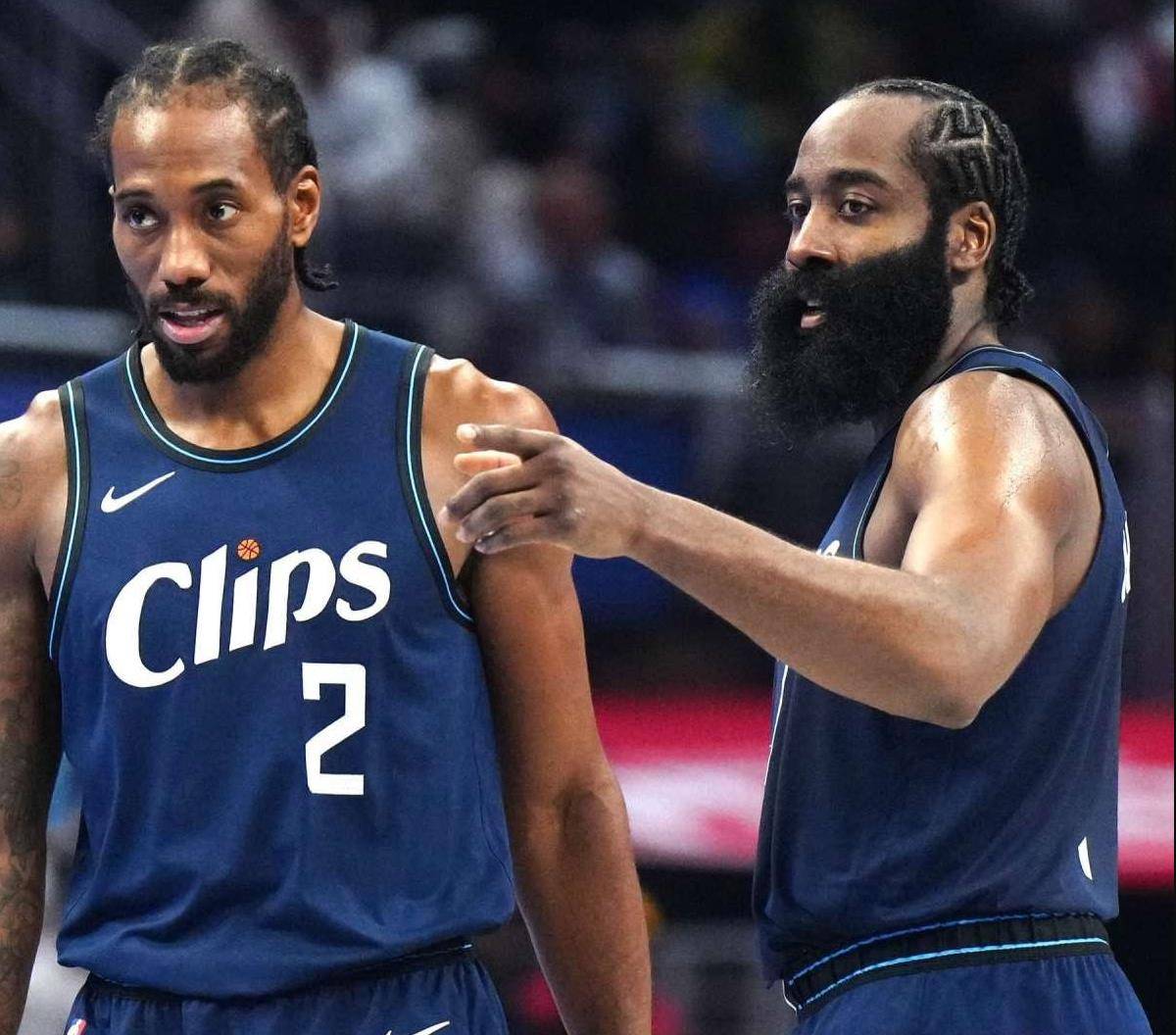  JackeyLove连续十场比赛得分超过比分优势明显，老鹰挑战极限！